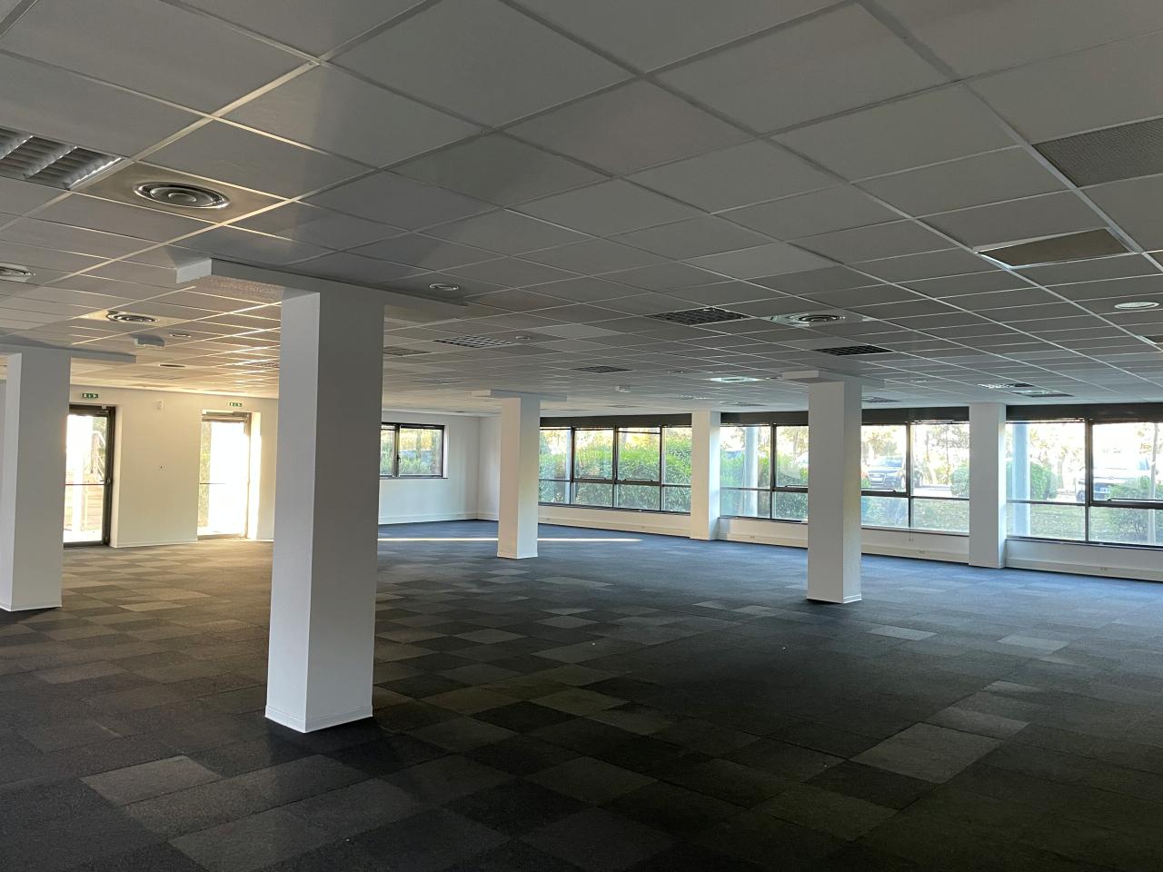 Bureau Aix-en-Provence 5845m² Location bureau Aix-en-Provence Bouches-du-Rhône OLBUR2115059 9